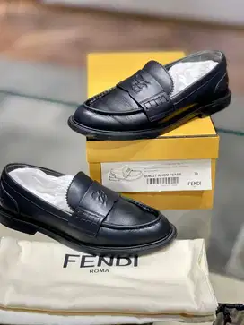 Fendi Shoes 100% asli