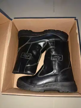 KING'S Sepatu Safety New No.42 atau 8
