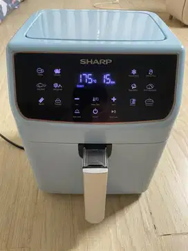 Air fryer sharp kapasitas 5,5Liter