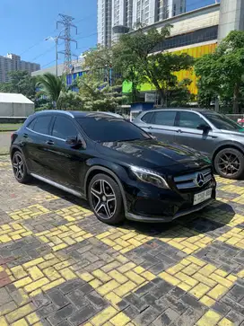 Mercedes Benz GLA 200 AMG