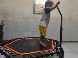 Trampolin fitnes