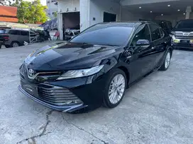 TOYOTA CAMRY L HYBRID 2020 HITAM KM38rb