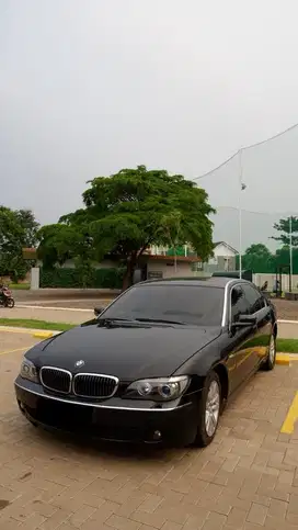 BMW E66 (2005).