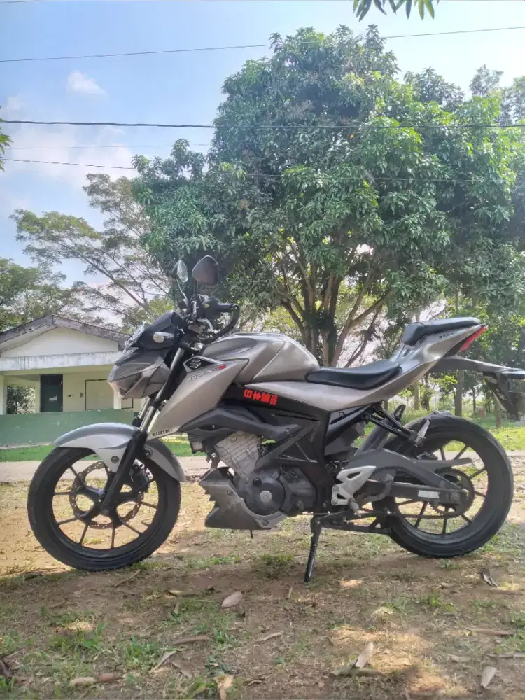 Suzuki GSX S 150 SS ISTIMEWA
