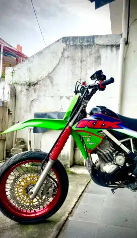 Kawasaki KLX G Supermoto Bukan  CRF