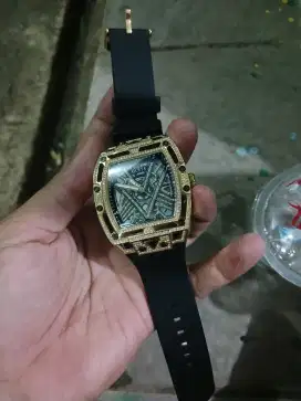 For Sale GUESS Gents Watch Legend Black Gold Tone - GW0564G1