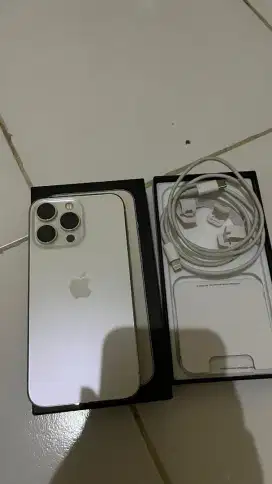 13 pro 128gb garansi beacukai sinyal aman, cek sepuasnyabh 96%. 8.4