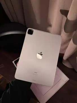 ipad pro gen 3 M1 128gb wifi only