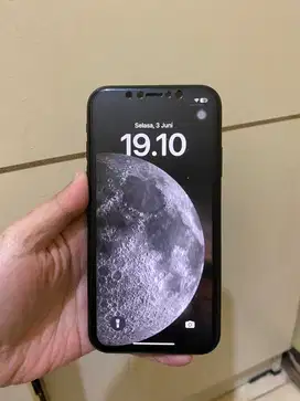 iphone xr 128gb warna black inter LL/A