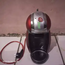 Mesin kopi otomatis Nescafe Dolce Gusto