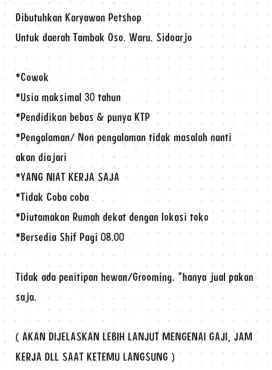 Karyawan Toko Pakan Hewan