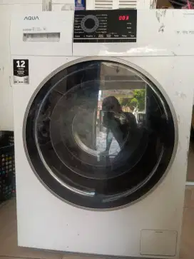 Mesin cuci aqua 200 watt kecil front load 10.5kg baru 2 bln pakai