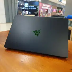 RAZER BLADE 15 - INTEL CORE i7-8750H - RAM 16 GB/ SSD 512 GB