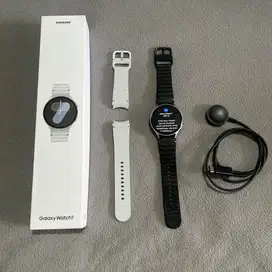 Samsung Galaxy Watch 7 Smart Watch Silver 44mm