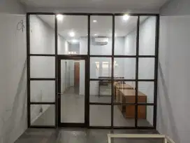 Jasa tukang kaca.partisi kaca.pintu.jendela dll