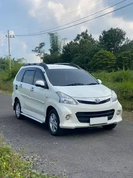 Toyota Veloz 1.5 matic 2012