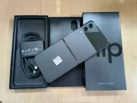Samsung Z flip 4 5G black 8/256 sein
