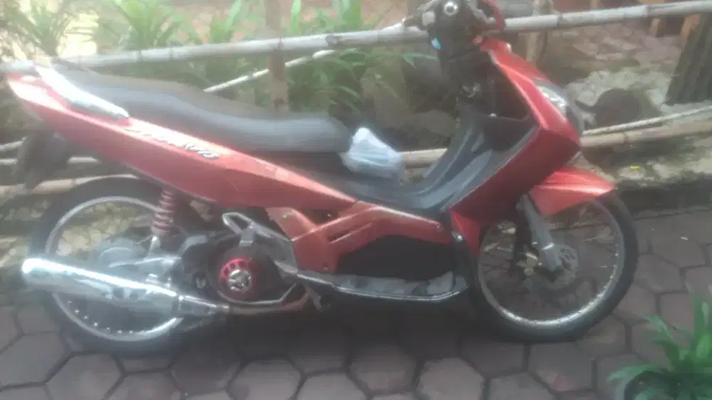 Jual / barter BT NOUVO AIS 2007 MERAH