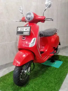 Piaggio LX IGET 125 cc Tahun 2023 Pajak Panjang Full Original