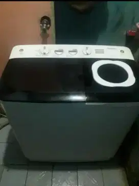 Kulkas dan  mesin cuci