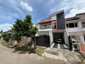 Rumah Disewa Konsep Villa ada Kolam Renang Sukajadi Batam