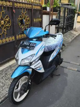 Bissmillah dijual motor Honda vario CBS 2012
