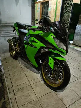 KAWASAKI NINJA 250 FI TAHUN 2018 BLN 4