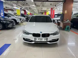 BMW 320i 2013 MATIC KM 70 RB DP 15 JUTA