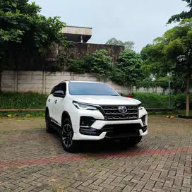 2022 Toyota Fortuner GR 2.8 4x2 Diesel AT