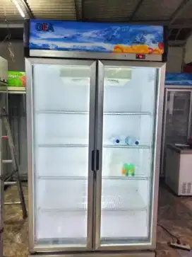 Showcase gea 2 &3 pintu
