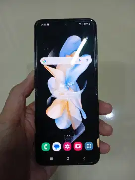 Samsung Z Flip 4 (8/256)