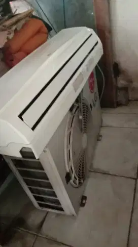 Menerima jual beli AC bekas borong atau satuan