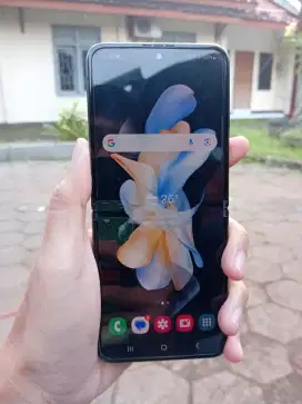 Samsung Z Flip 4 (8/256)
