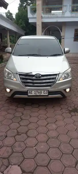 Innova barong 2014 tipe V automatic