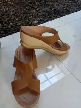 Dijual Sepaket Sandal dan Sepatu Wanita
