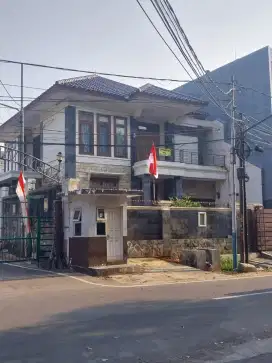 RUMAH DIJUAL CEPAT TINGKAT 2 LANTAI