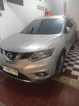 Nissan X-Trail 2015 Bensin