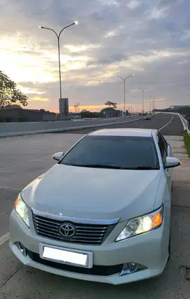 Toyota Camry V 2.5 thn 2012