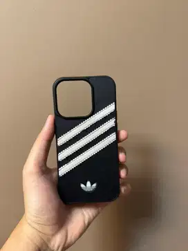 Case iphone 15 pro adidas ori