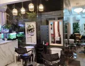 DICARI TENAGA HAIRSTYLIST &CAPSTER DIUTAMAKAN DOMISI SEKITAR BINTARO