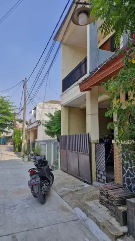Rumah 2 lt di perumahan Jatirasa