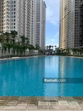 APARTEMENT PIK 2 DISEWA TOKYO RIVERSIDE TIPE STUDIO 21 M2 ADA AC MURAH