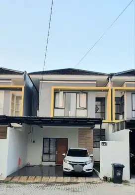 Rumah 2 Lantai Cantik di Kodau Jatiwarna Dekat Tol Jatiasih