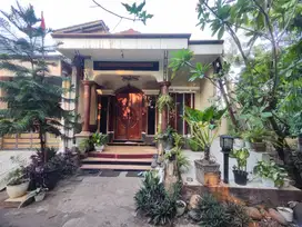 Dijual Rumah Halaman Luas di Bumi Anggrek Bekasi