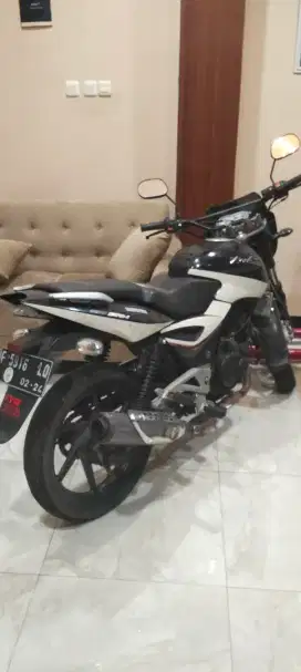 Bajaj Pulsar 180 DTSI UG4