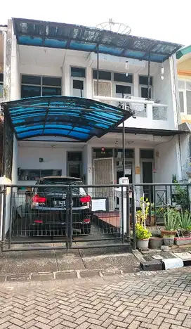 Dijual Cepat ! Rumah Metro Permata 2 lt.