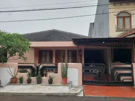 Dijual Rumah Asri Nyaman di Villa Mutiara Safir Bintaro Ciputat