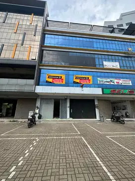 Ruko Siap Pakai 4,5 Lantai di Grand Kota Bintang Jaka Sampurna