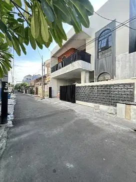 Dijual rumah baru harga seru at Ampera Jakarta Selatan