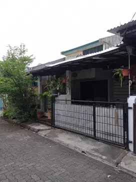 Rumah siap huni nyaman di pondok lestari ciledug tangerang